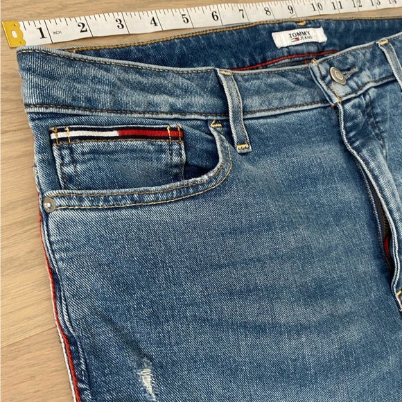 TOMMY | High Rise Straight Ankle Jeans - Picture 3 of 16